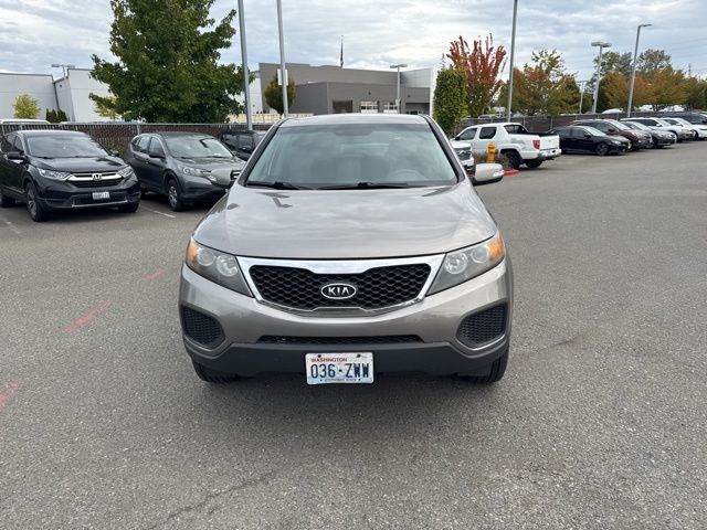 2011 Kia Sorento LX photo 2