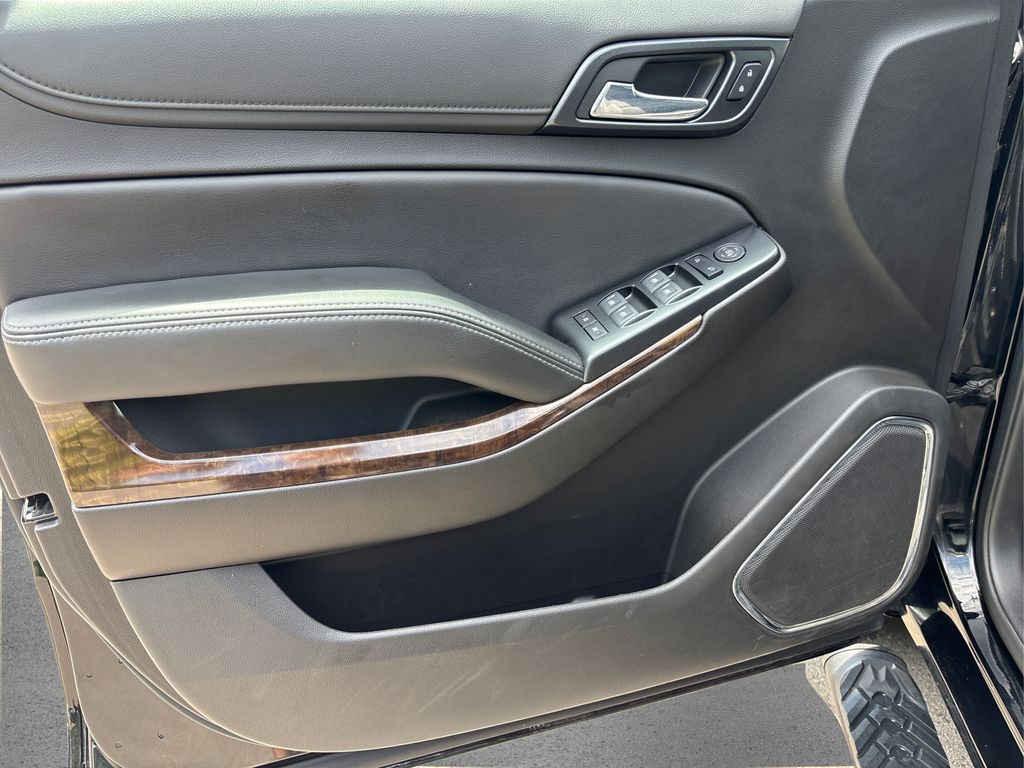 2020 Chevrolet Tahoe LS photo 21