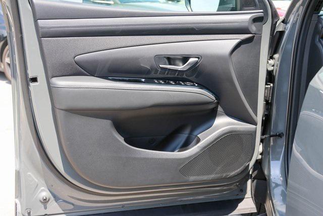 New 2025 Gray Hyundai SEL Activity FWD image 9