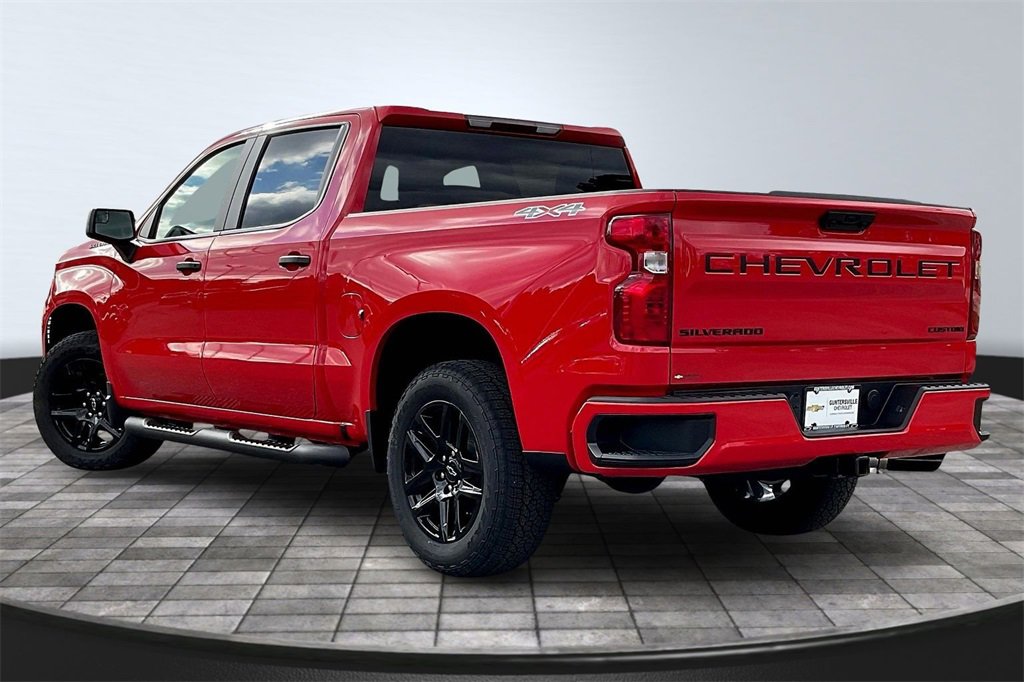 2026 Chevrolet Silverado 1500 Custom photo 3