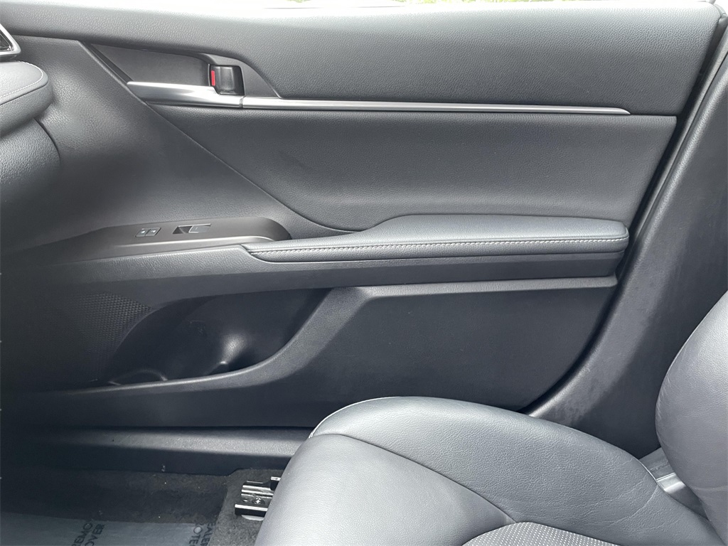 2023 Toyota Camry XSE photo 18