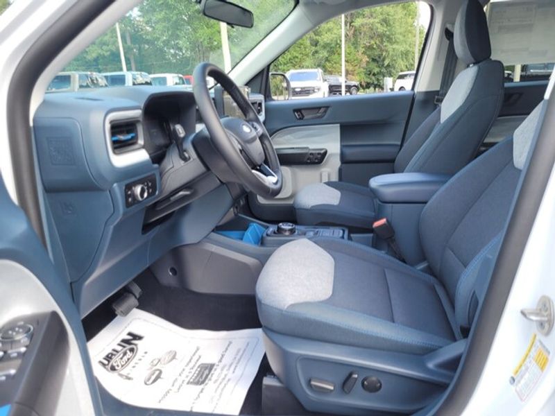 2025 Ford Maverick XLT photo 5