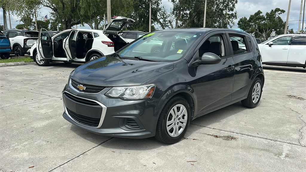 2020 Chevrolet Sonic LT photo 3