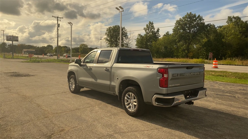 2023 Chevrolet Silverado 1500 LT photo 6