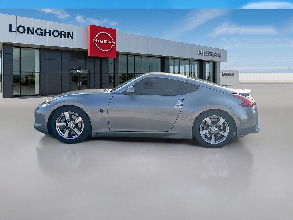 2009 Nissan 370Z Touring photo 4