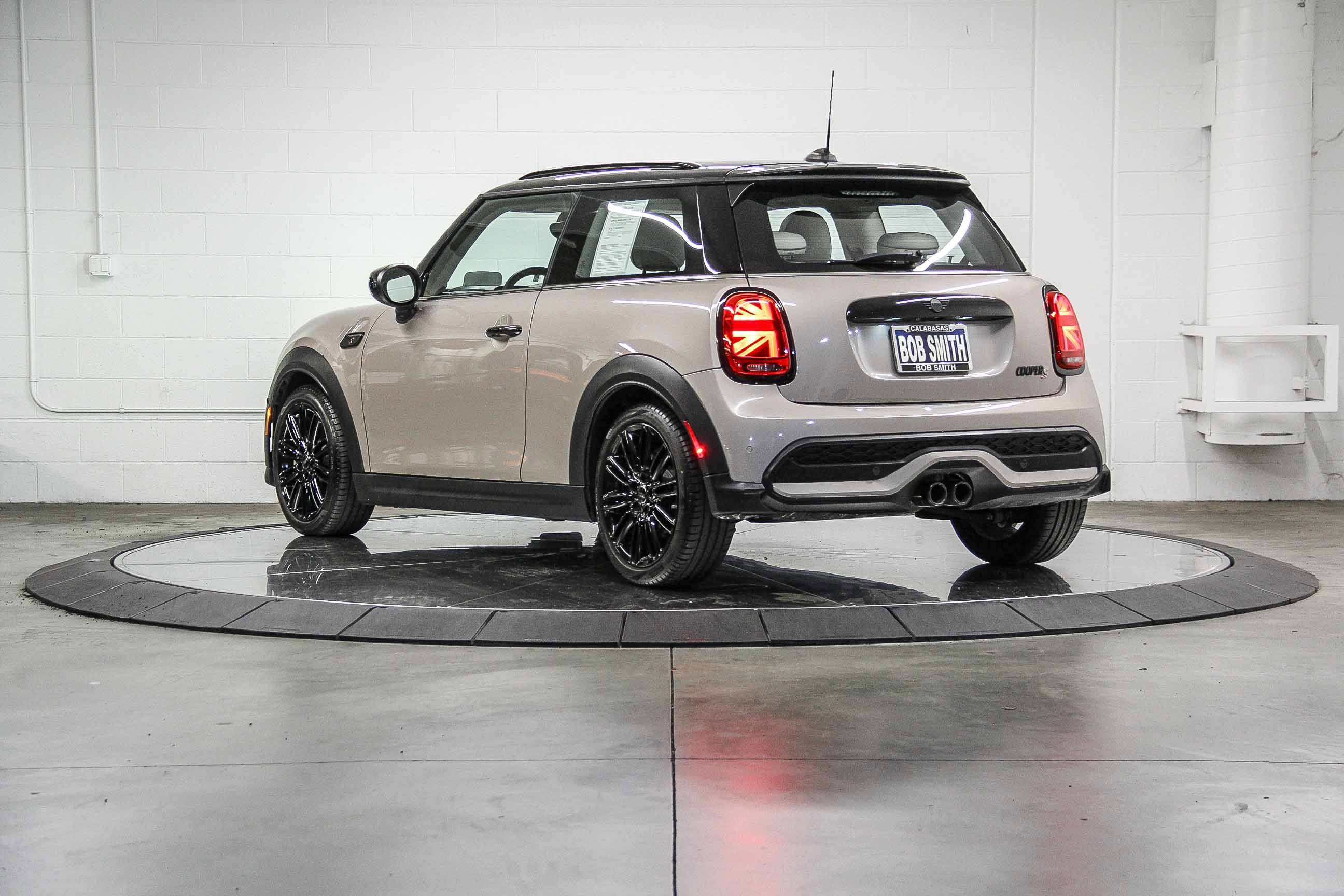 2023 Mini Cooper S Hardtop 2 Door photo 4