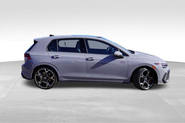 2025 Volkswagen Golf GTI Autobahn photo 3