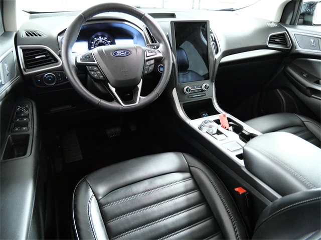 2023 Ford Edge SEL photo 4