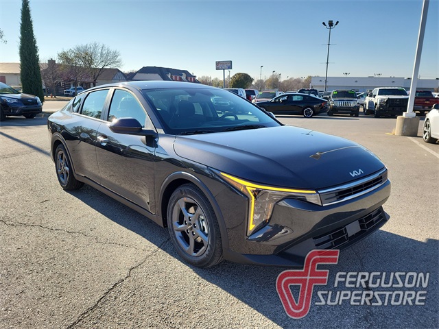 2025 Kia K4 LXS's photo