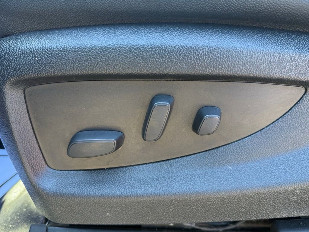 2018 Chevrolet Silverado 1500 LT photo 19