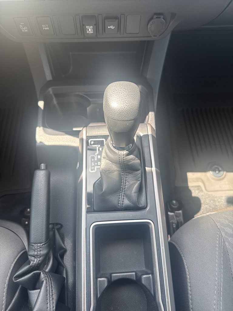 2022 Toyota Tacoma SR5 photo 18