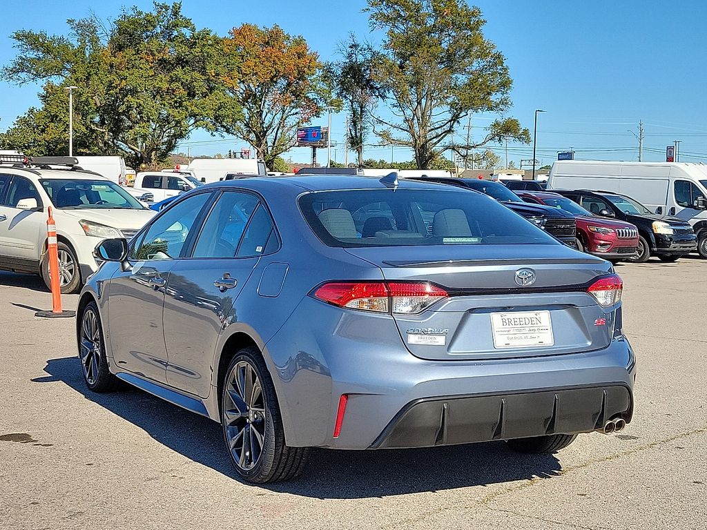 2024 Toyota Corolla SE photo 4