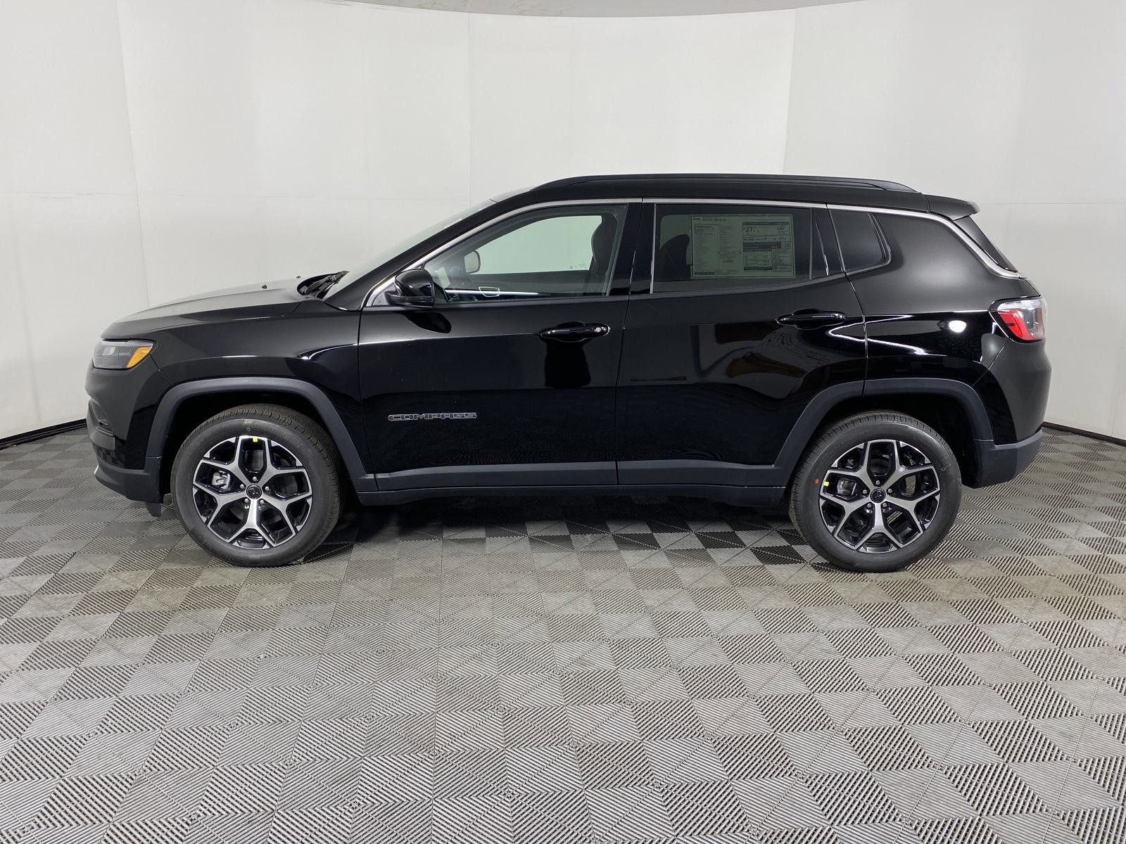 2025 Jeep Compass Limited photo 3