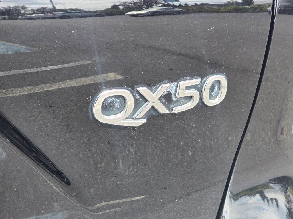 2021 Infiniti QX50 Luxe photo 10