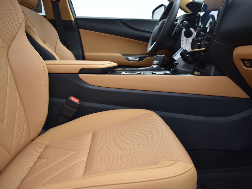 2025 Lexus NX 450h+ Luxury AWD photo 23
