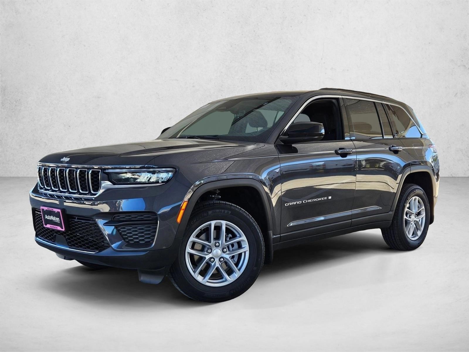 2025 Jeep Grand Cherokee Laredo's photo