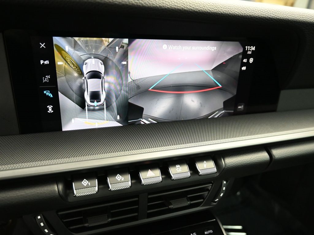 2025 Porsche 911 photo 23