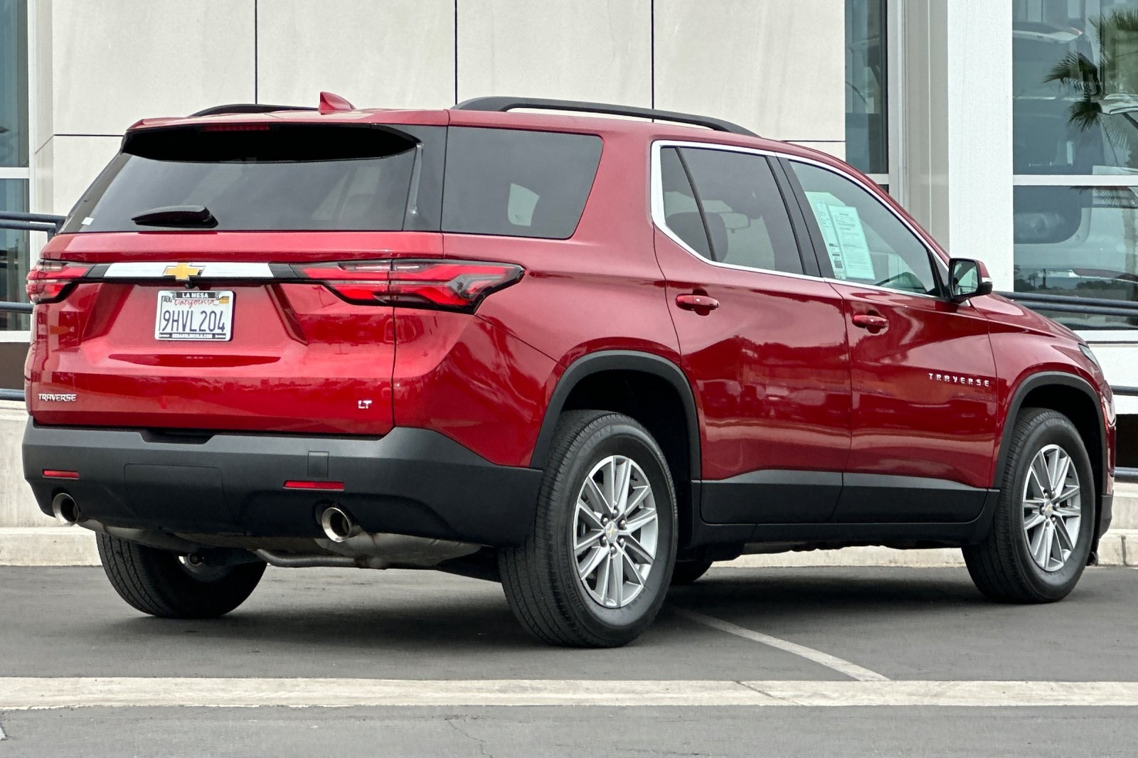 2023 Chevrolet Traverse 1LT photo 3