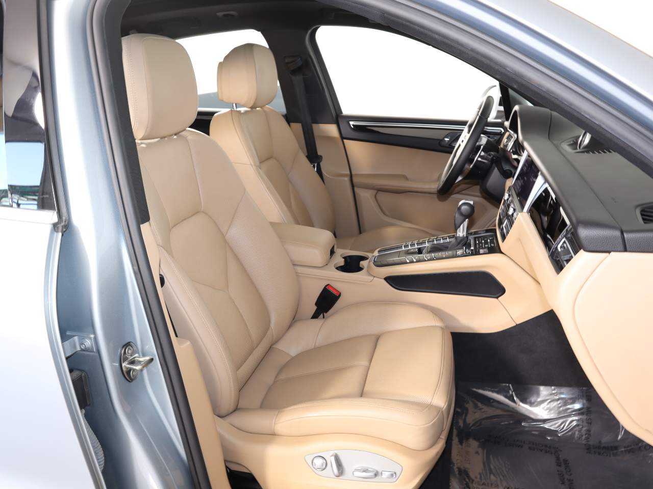 2021 Porsche Macan Base photo 20