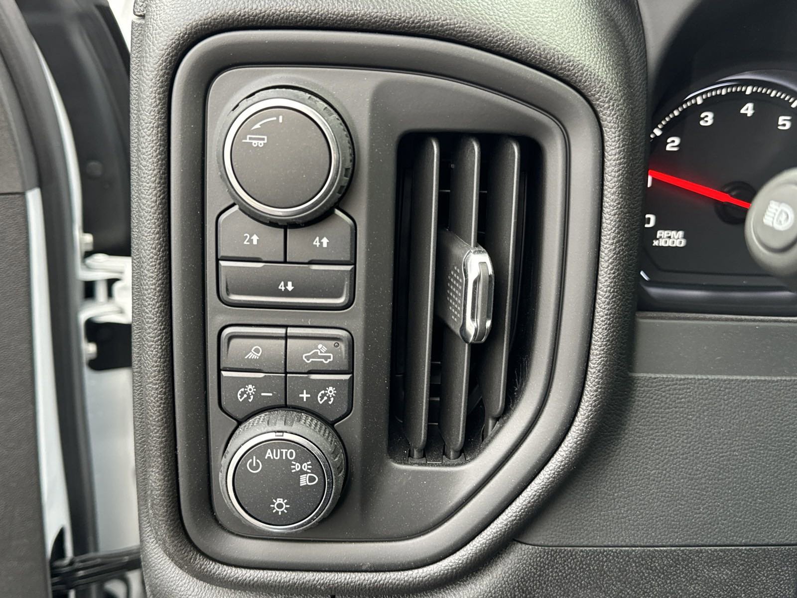 2024 Chevrolet Silverado 3500HD Work Truck photo 12