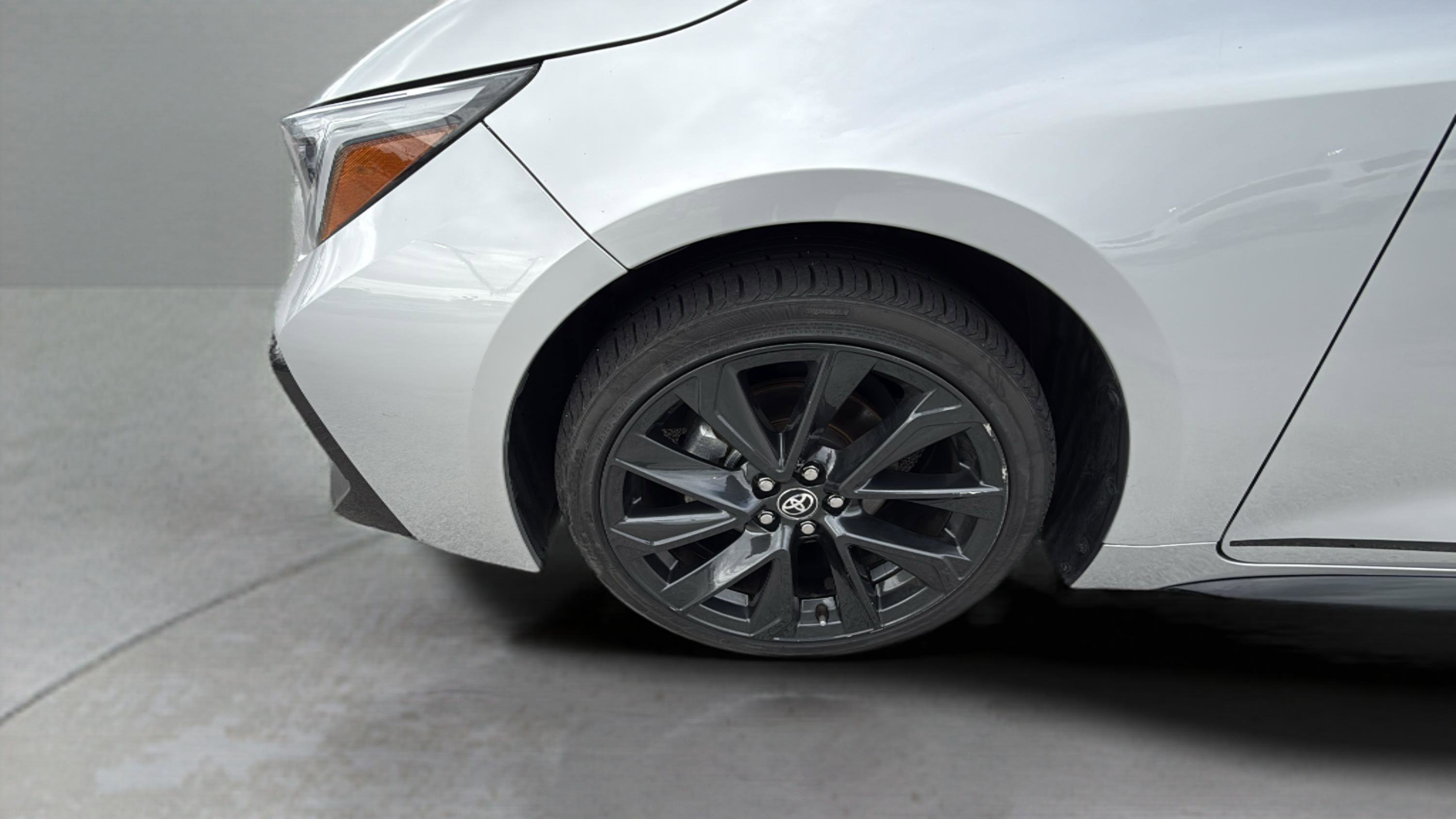 2023 Toyota Corolla SE photo 16