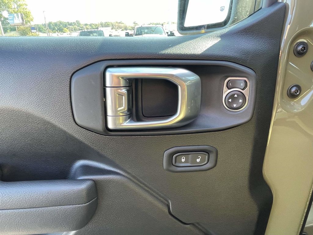 2025 Jeep Wrangler Willys 4xe photo 22