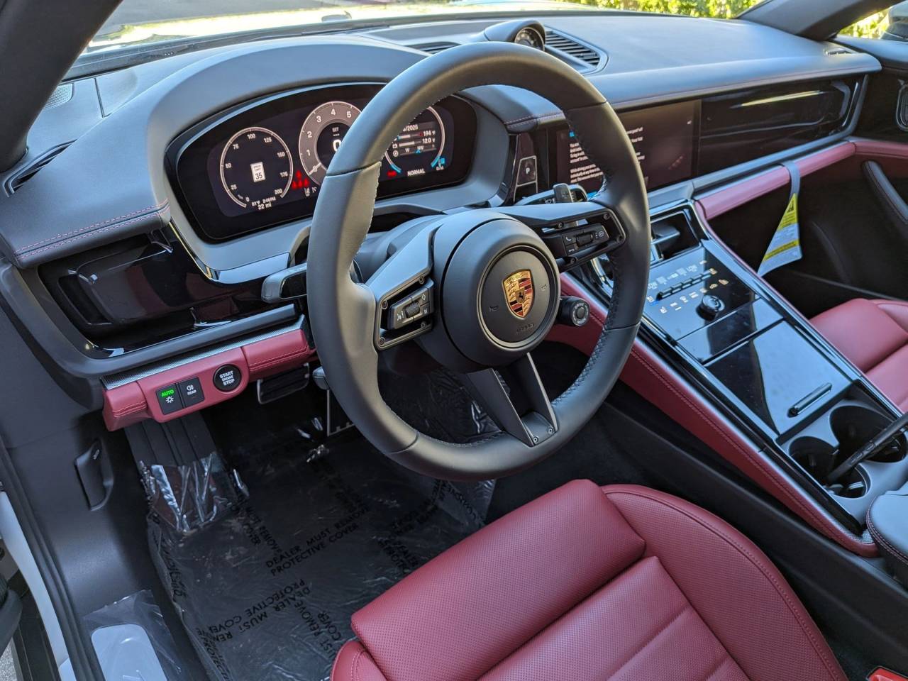 2025 Porsche Panamera 4 photo 4