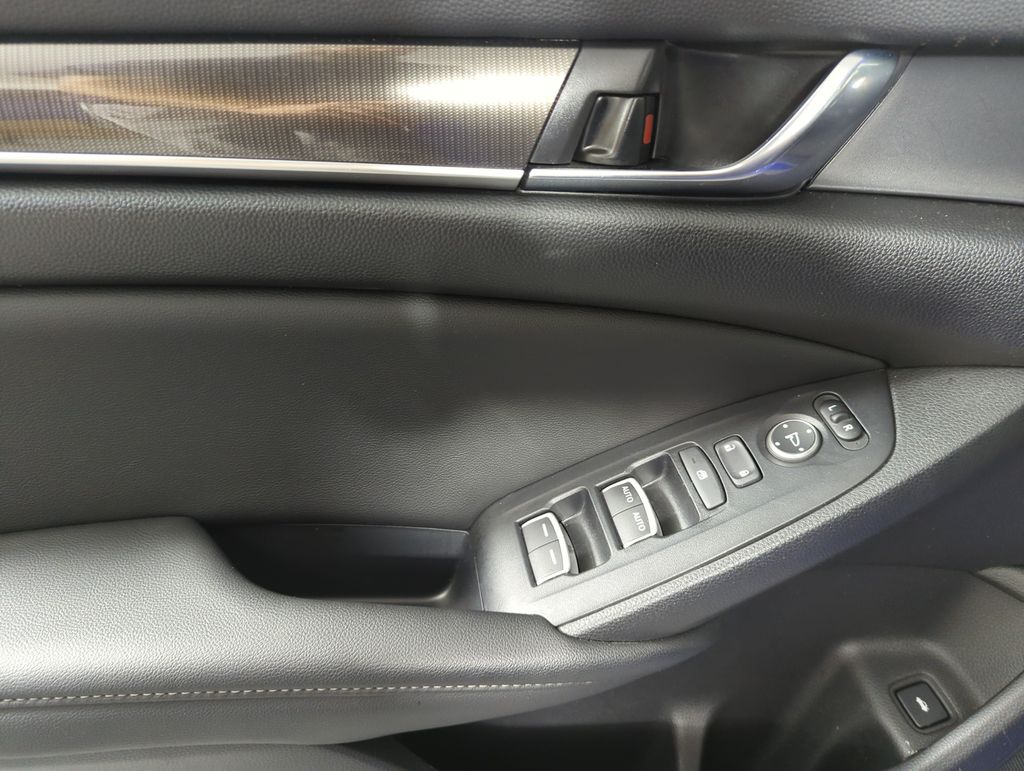 2022 Honda Accord 1.5T Sport photo 9