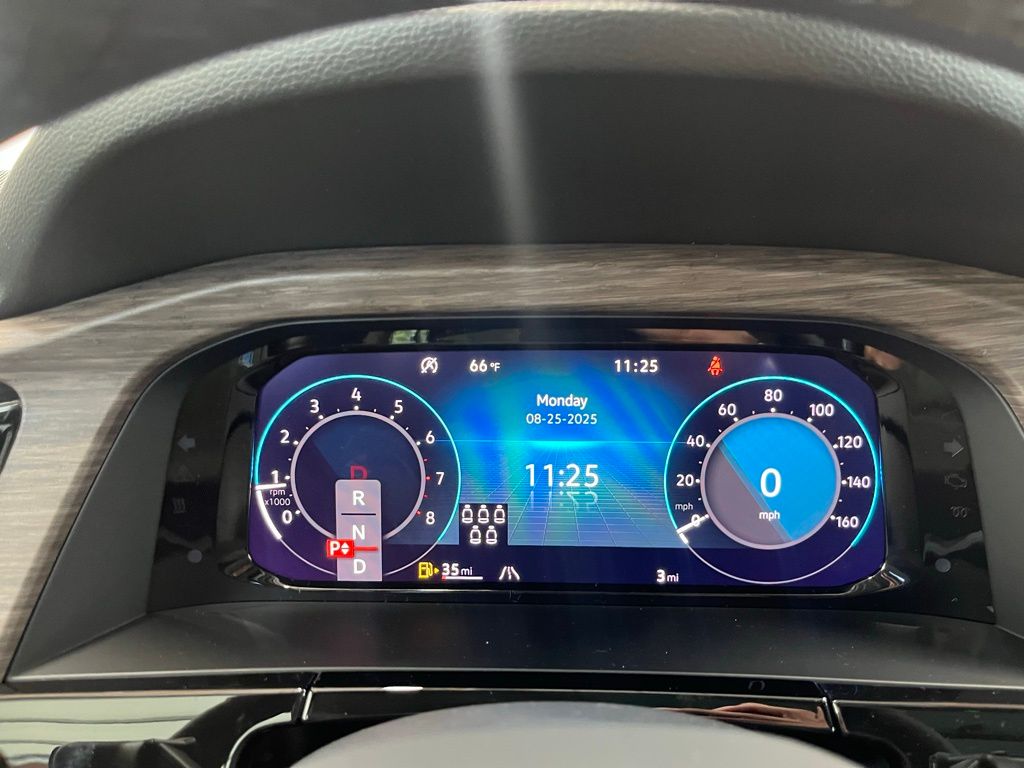 2025 Volkswagen Atlas SEL Premium R-Line photo 21