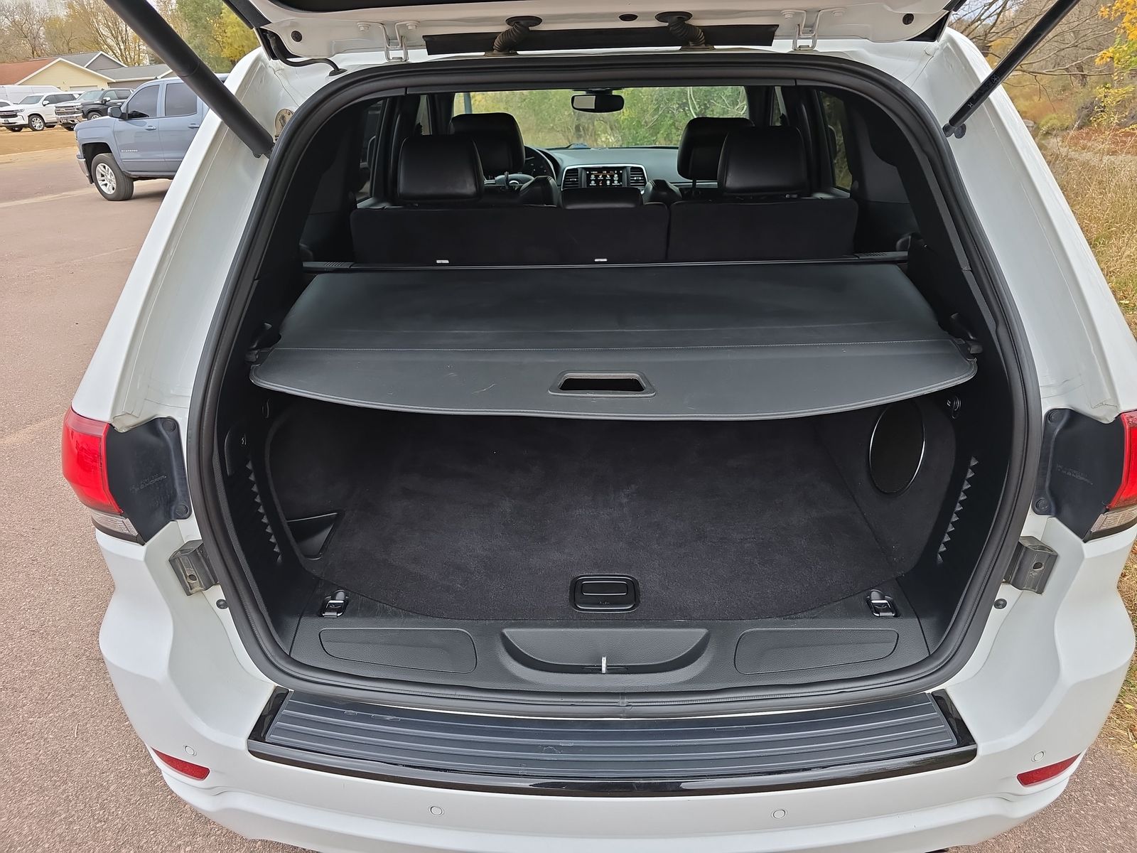 2018 Jeep Grand Cherokee Altitude photo 2