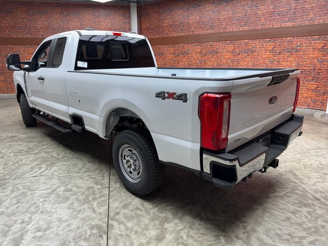 2025 Ford F-250 XL photo 3