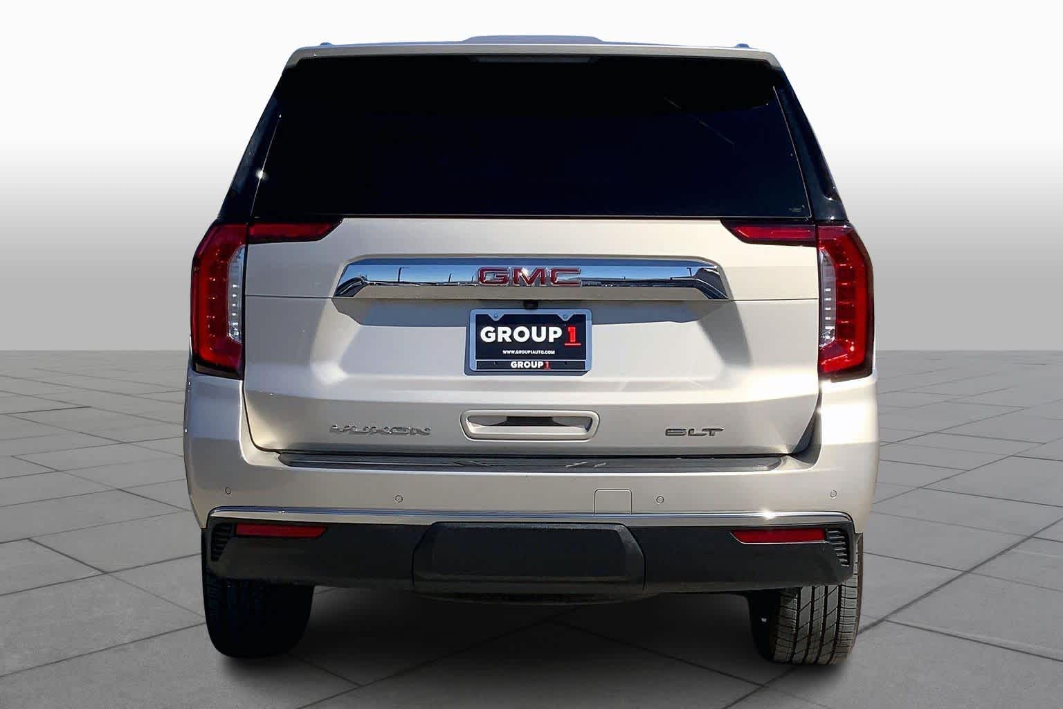 2023 Gmc Yukon SLT photo 4