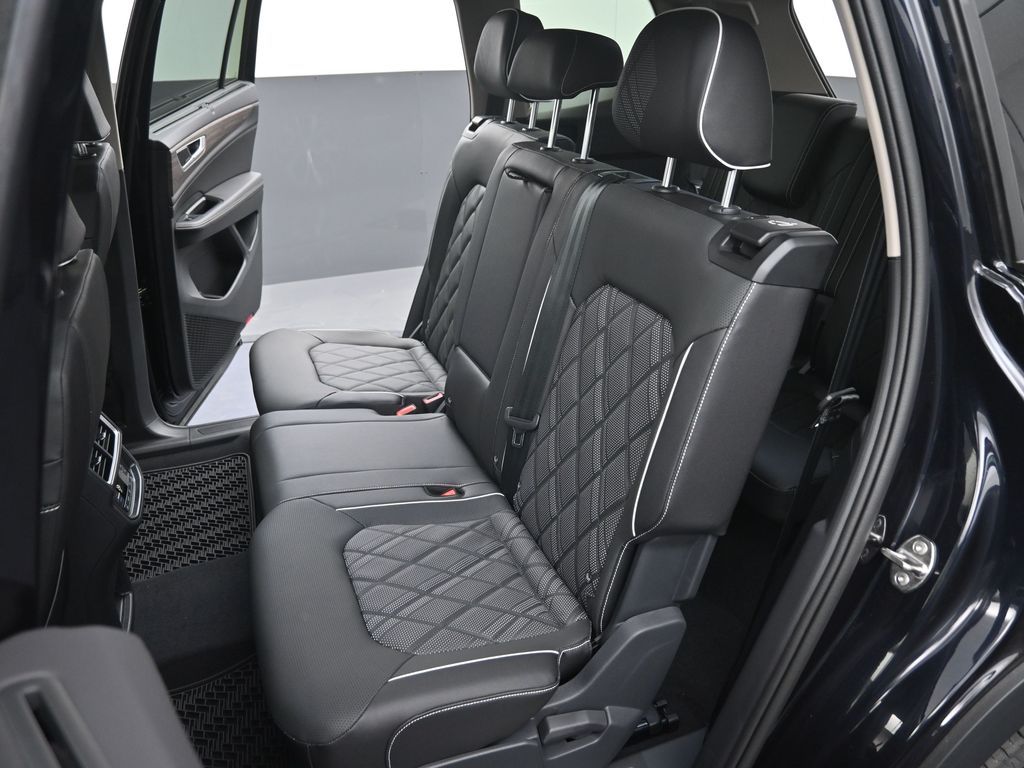 2025 Volkswagen Atlas SEL Premium R-Line photo 40