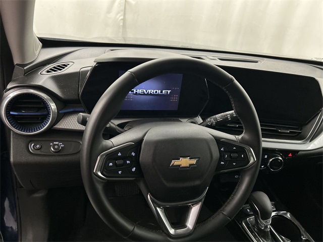2024 Chevrolet Trax LT photo 8