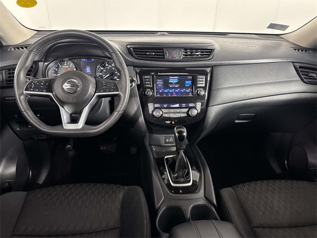 2019 Nissan Rogue SV photo 11