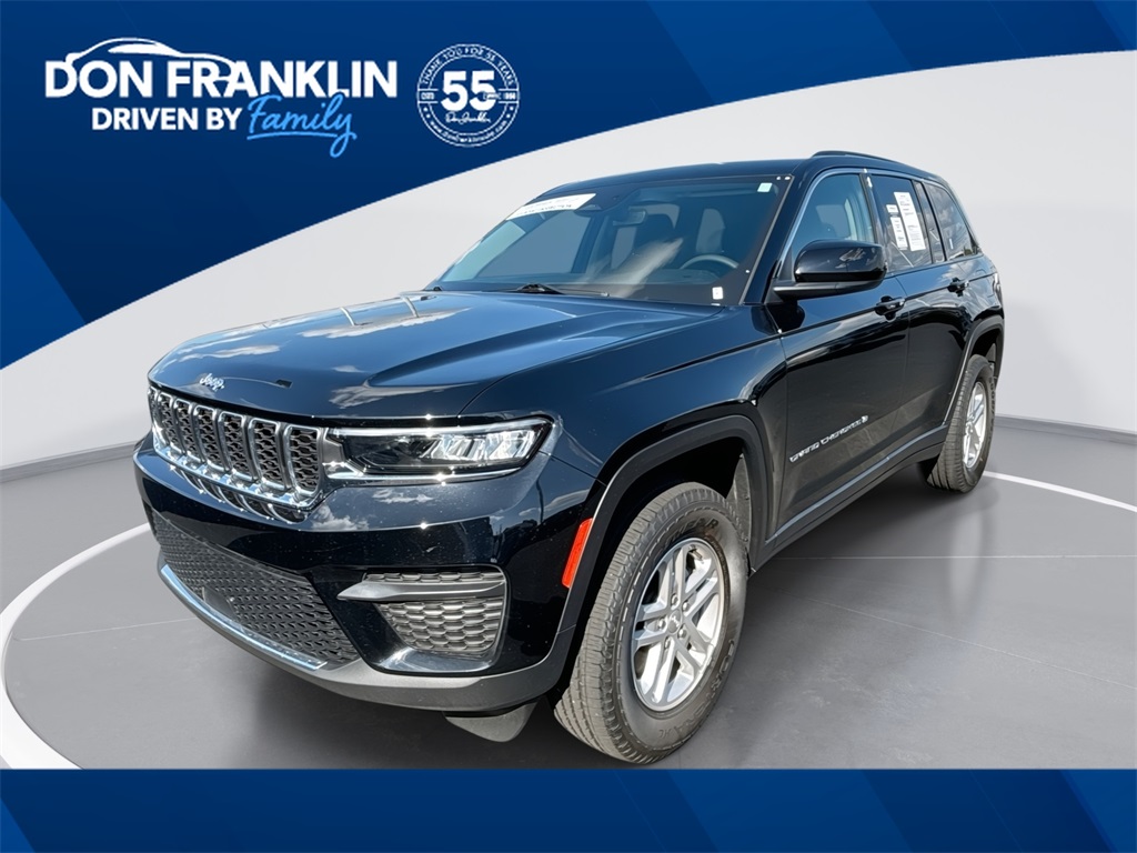 2023 Jeep Grand Cherokee Laredo's photo