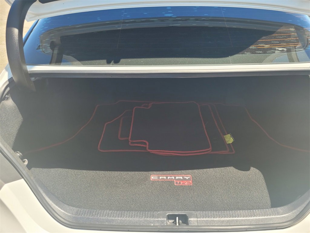 2020 Toyota Camry XSE V6 photo 10