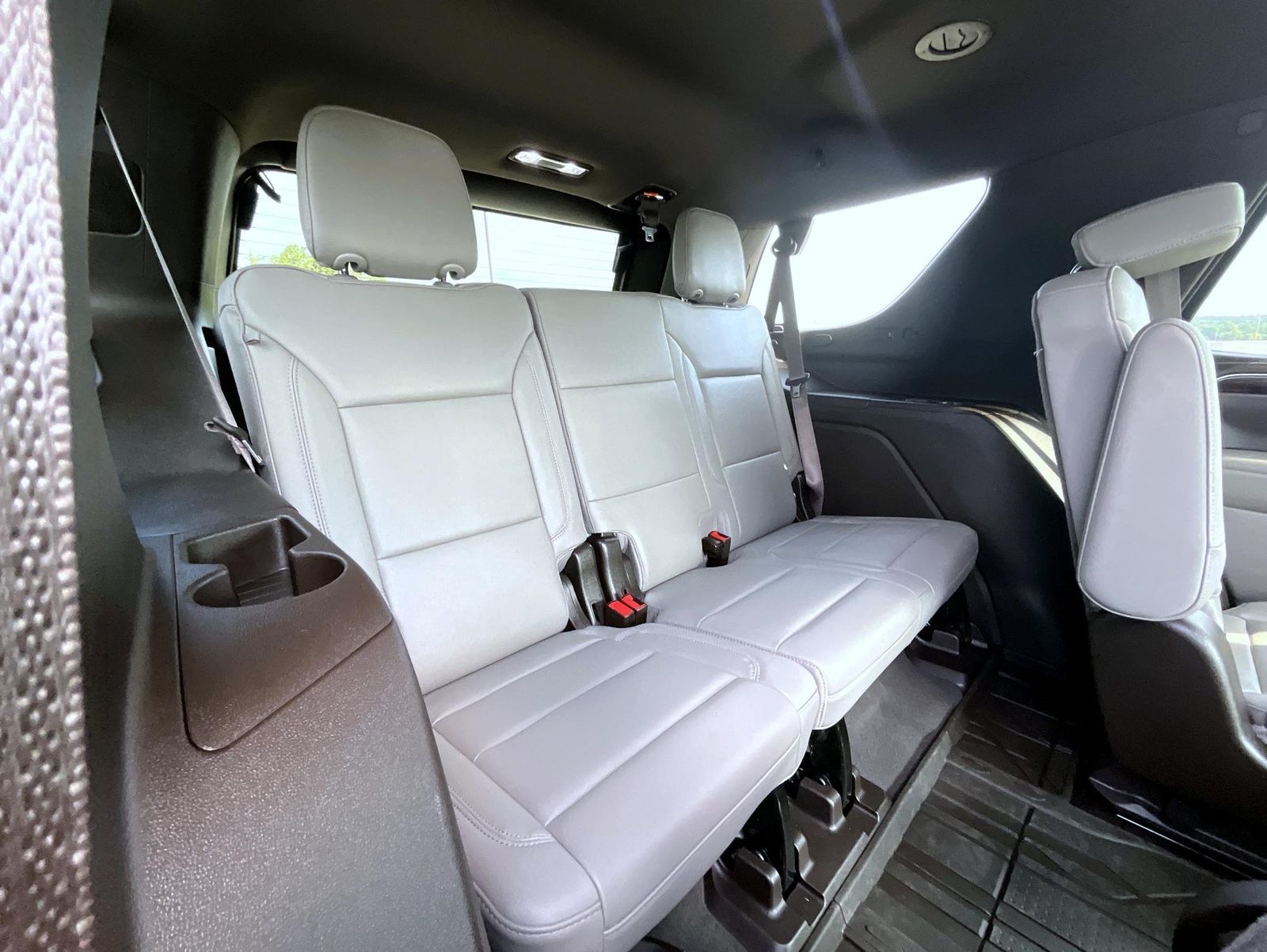 2022 Chevrolet Tahoe Z71 photo 21