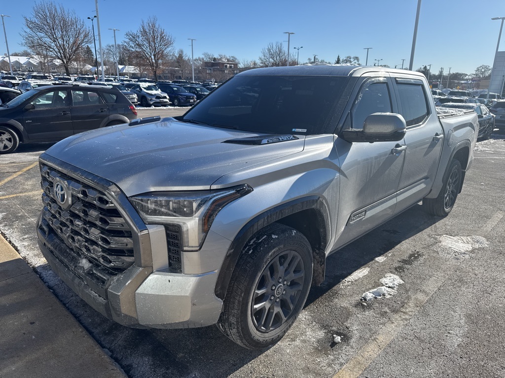 2023 Toyota Tundra Platinum's photo