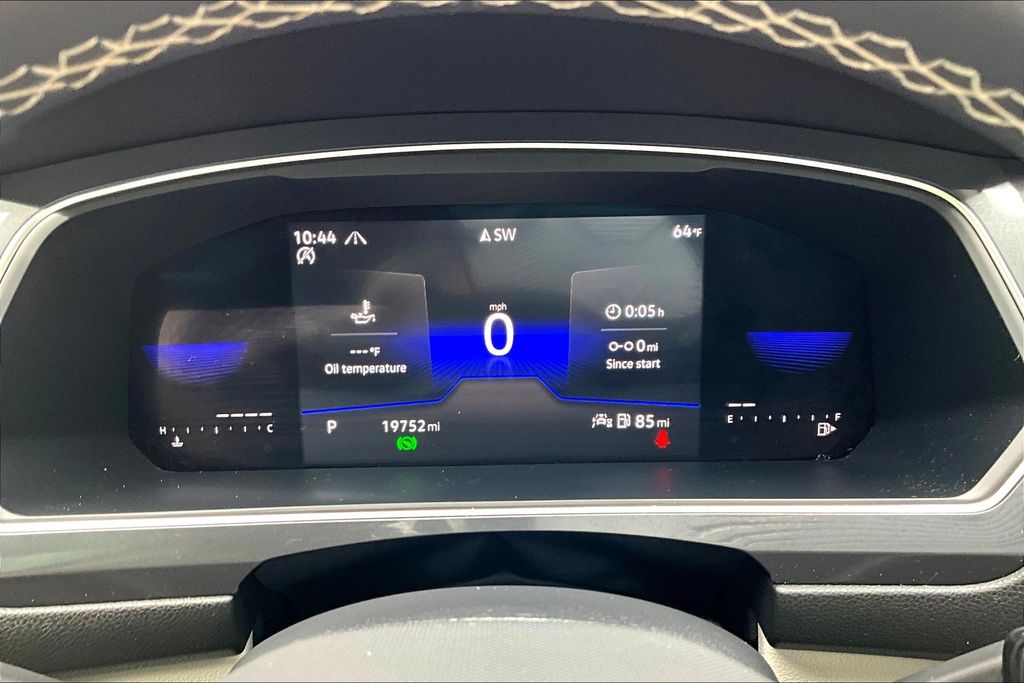 2022 Volkswagen Tiguan SE photo 14
