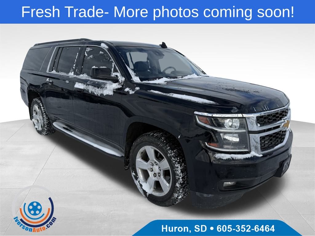 2016 Chevrolet Suburban LT's photo