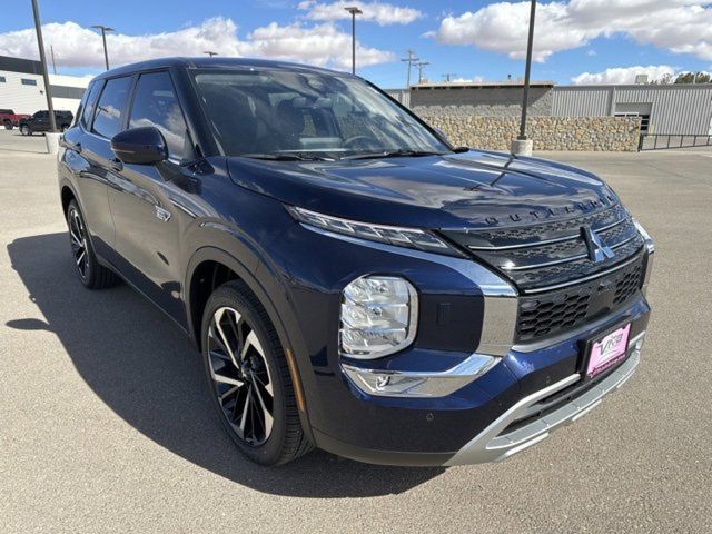 2024 Mitsubishi Outlander PHEV SE photo 3