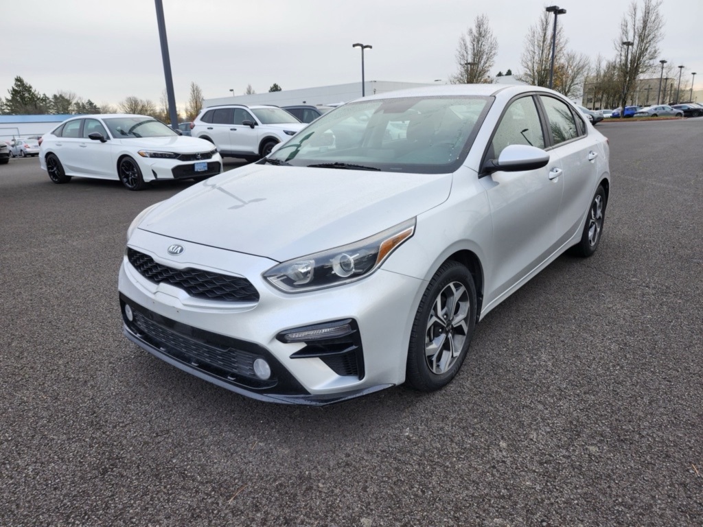 2019 Kia Forte LXS photo 2