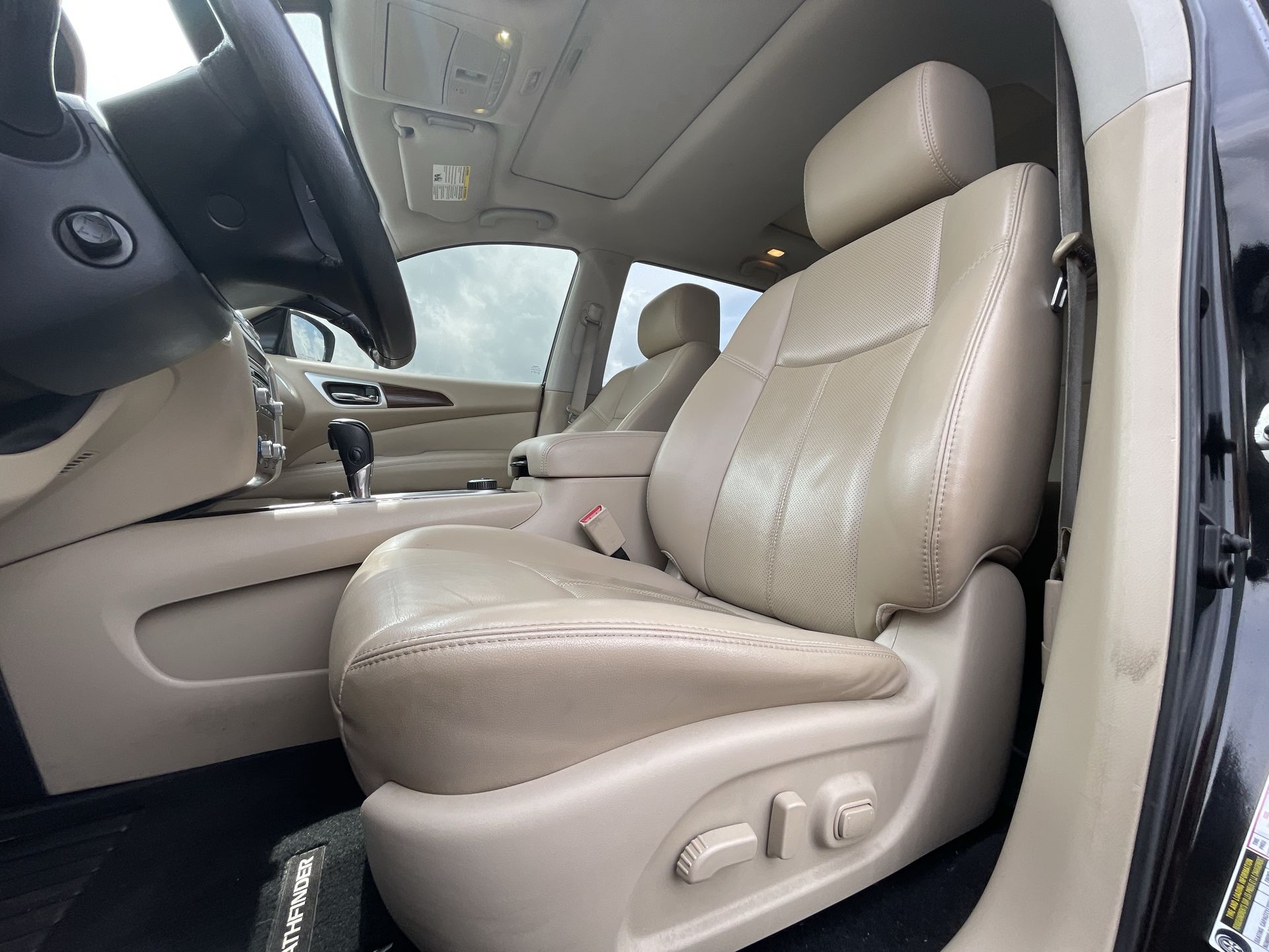 2019 Nissan Pathfinder Platinum photo 52
