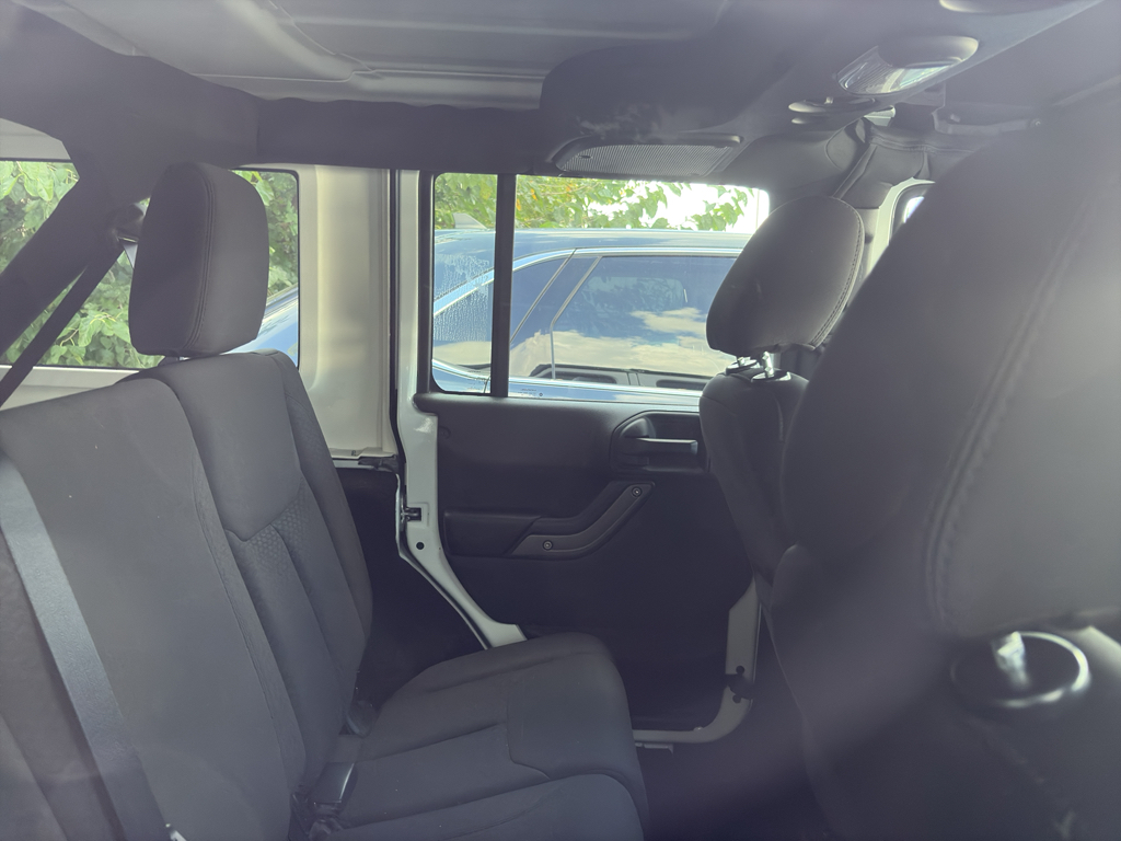 2016 Jeep Wrangler Unlimited Sport photo 3
