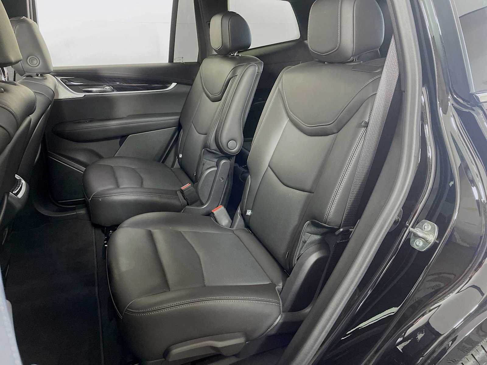 2025 Cadillac XT6 Premium Luxury photo 5