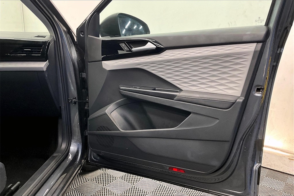 2024 Volkswagen Taos S photo 25