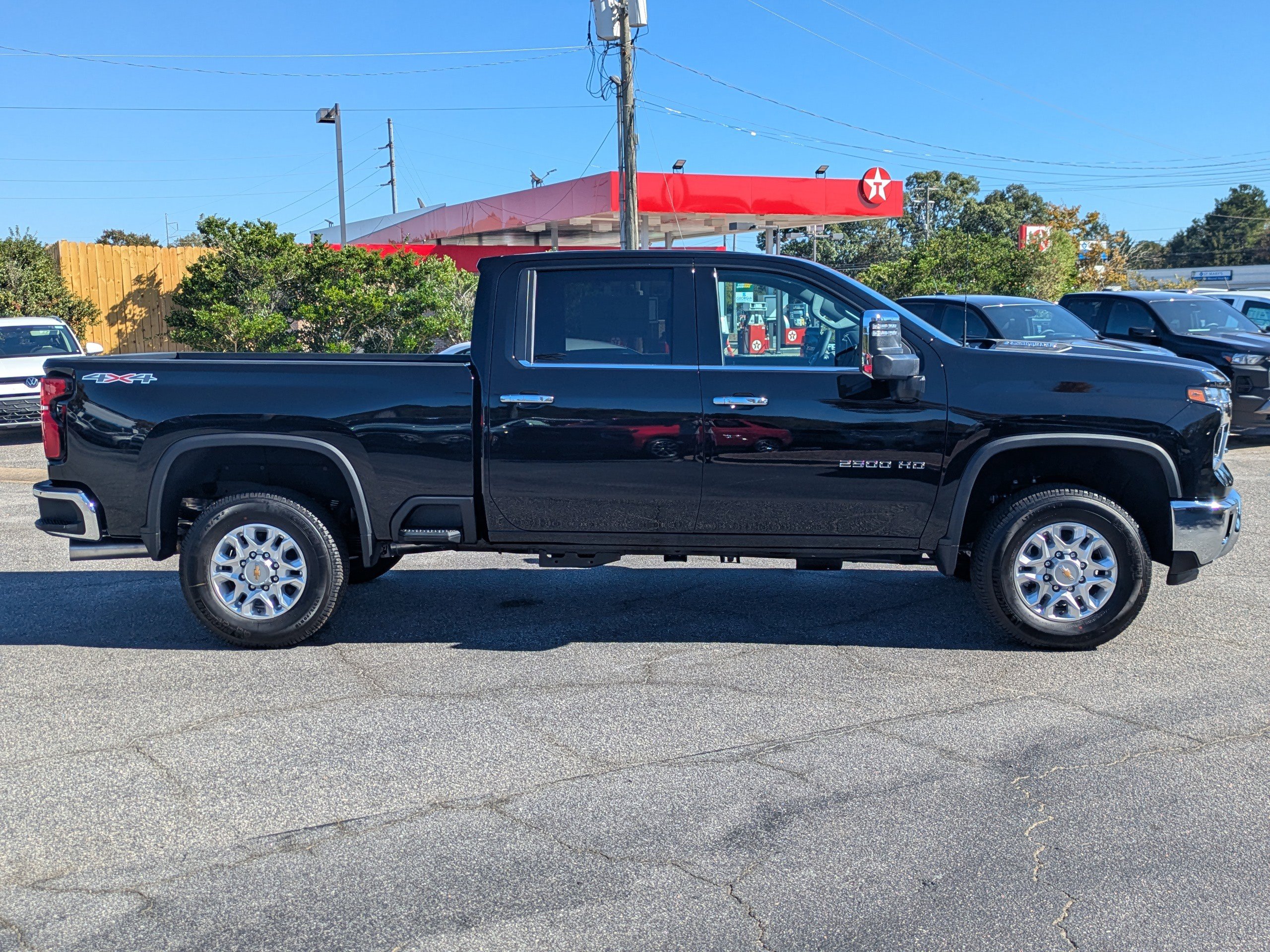 2026 Chevrolet Silverado 2500HD LTZ photo 2