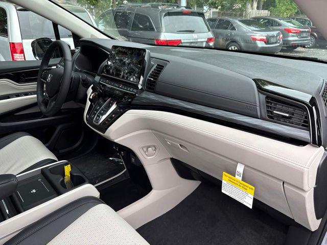 2026 Honda Odyssey Elite photo 25