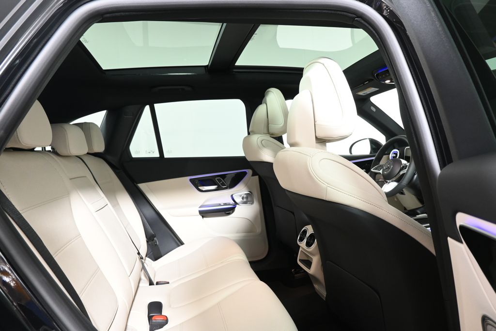 2025 Mercedes Benz GLC 300 4MATIC photo 16